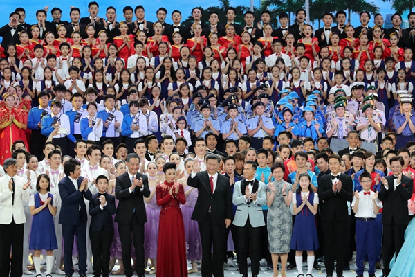 習近平出席慶祝香港回歸祖國20周年文藝晚會