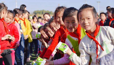 “伊利营养2020”进贵州 特别的爱给“特别”的儿童